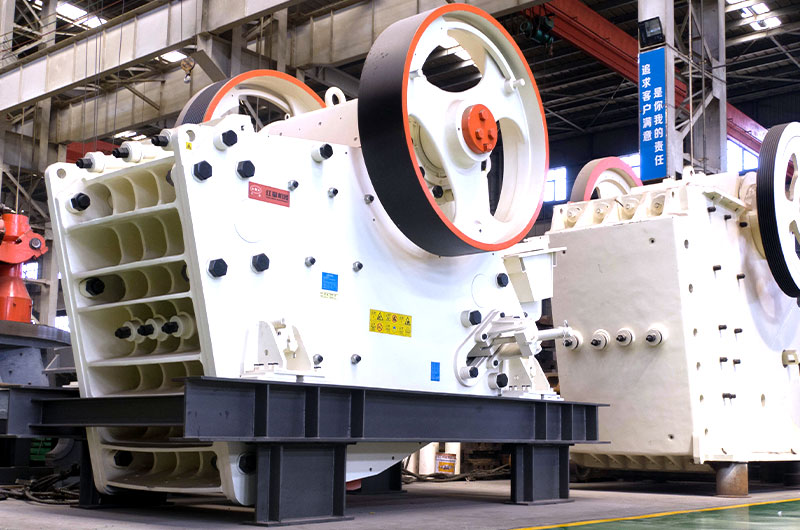 砂石骨料生產(chǎn)線上的粗碎裝備都有啥？帶你看看“老虎口”！