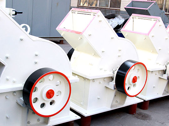 如何設(shè)計(jì)錘式破碎機(jī)的蓖條和反擊板？